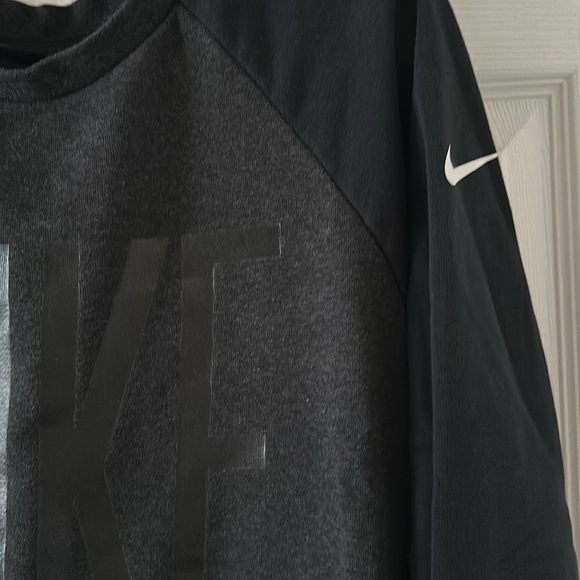 Nike dry fit crew sweater - Picture 3 of 5